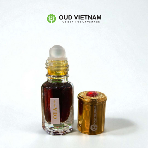 Oud Wood Essential oil Grade A – OEA++ (3ml) image 1